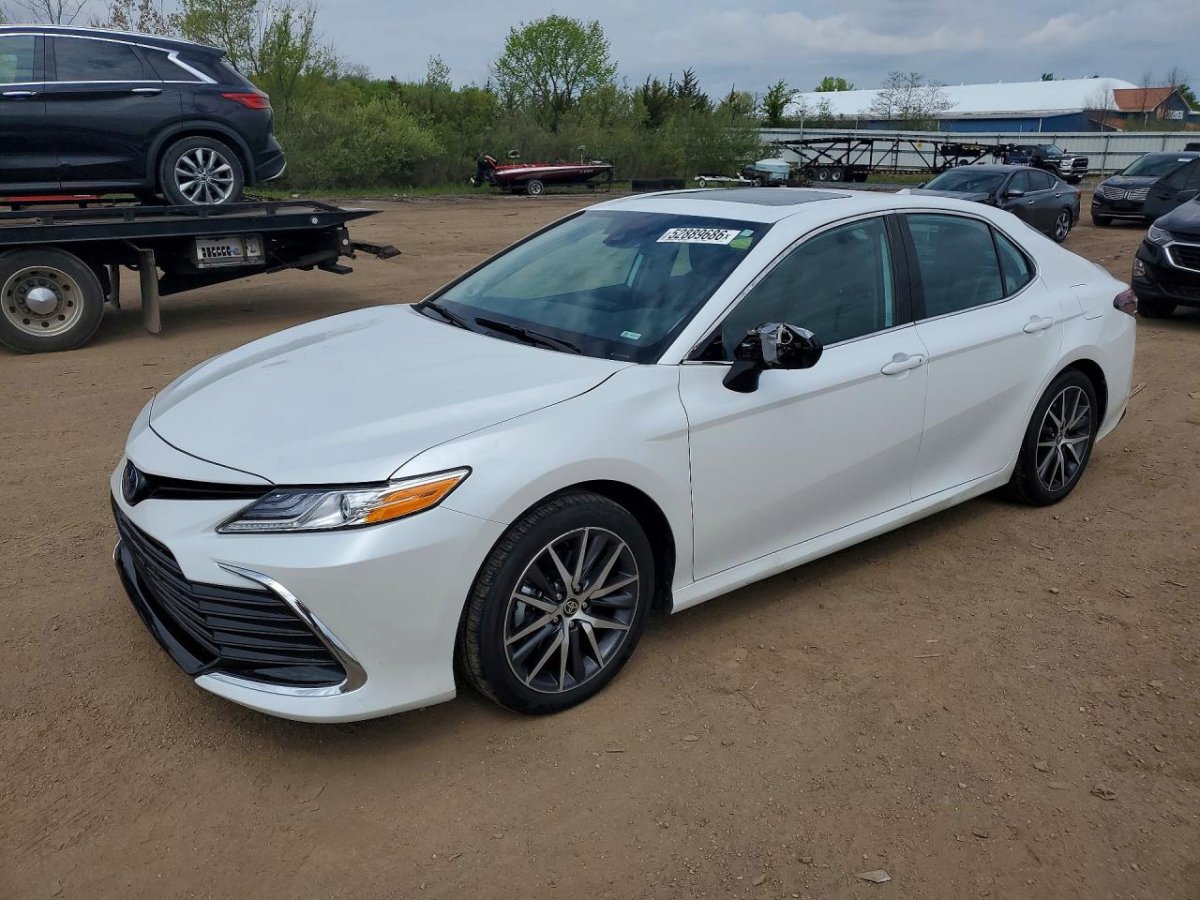 Toyota CAMRY XLE