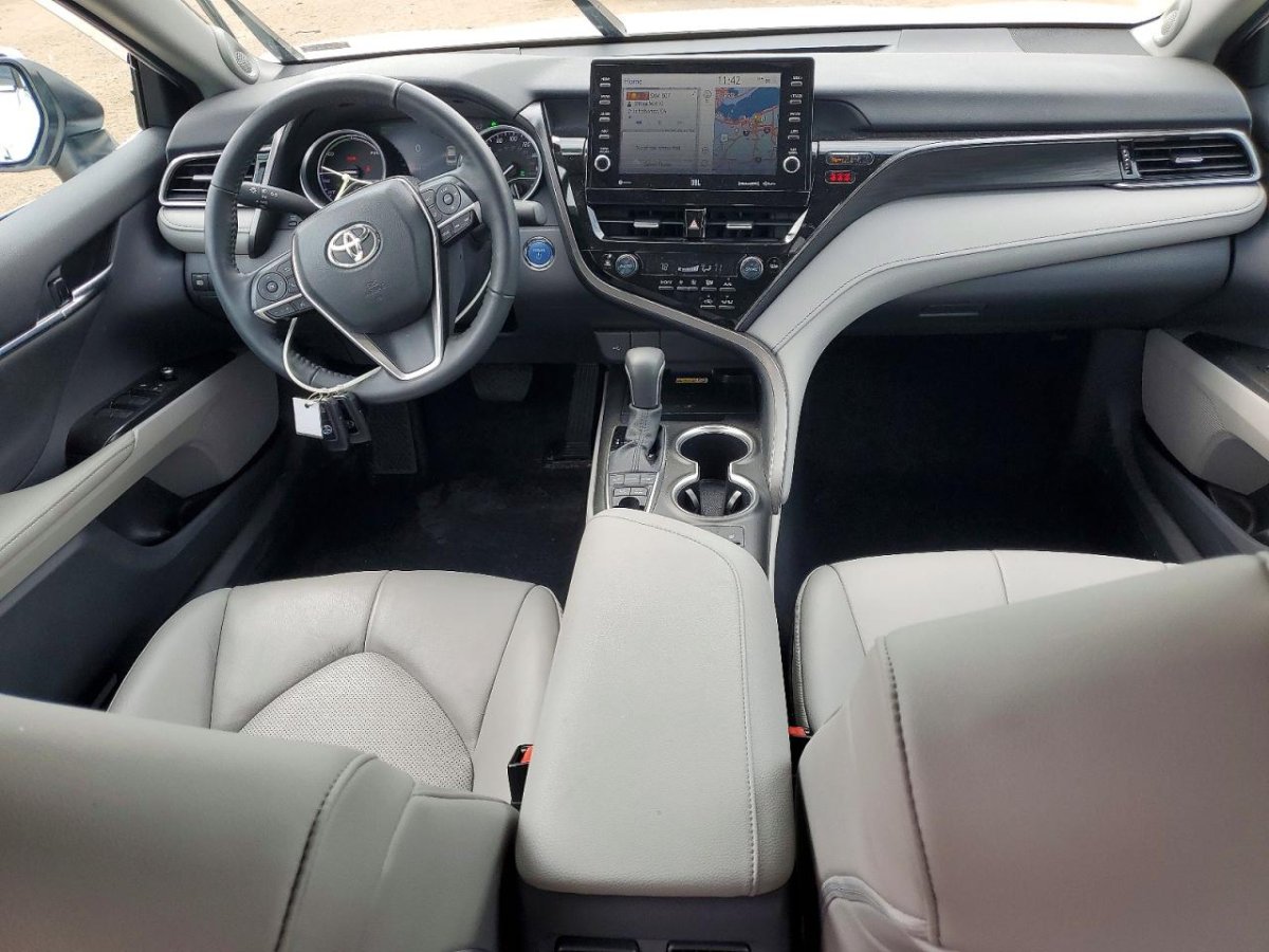 Toyota CAMRY XLE