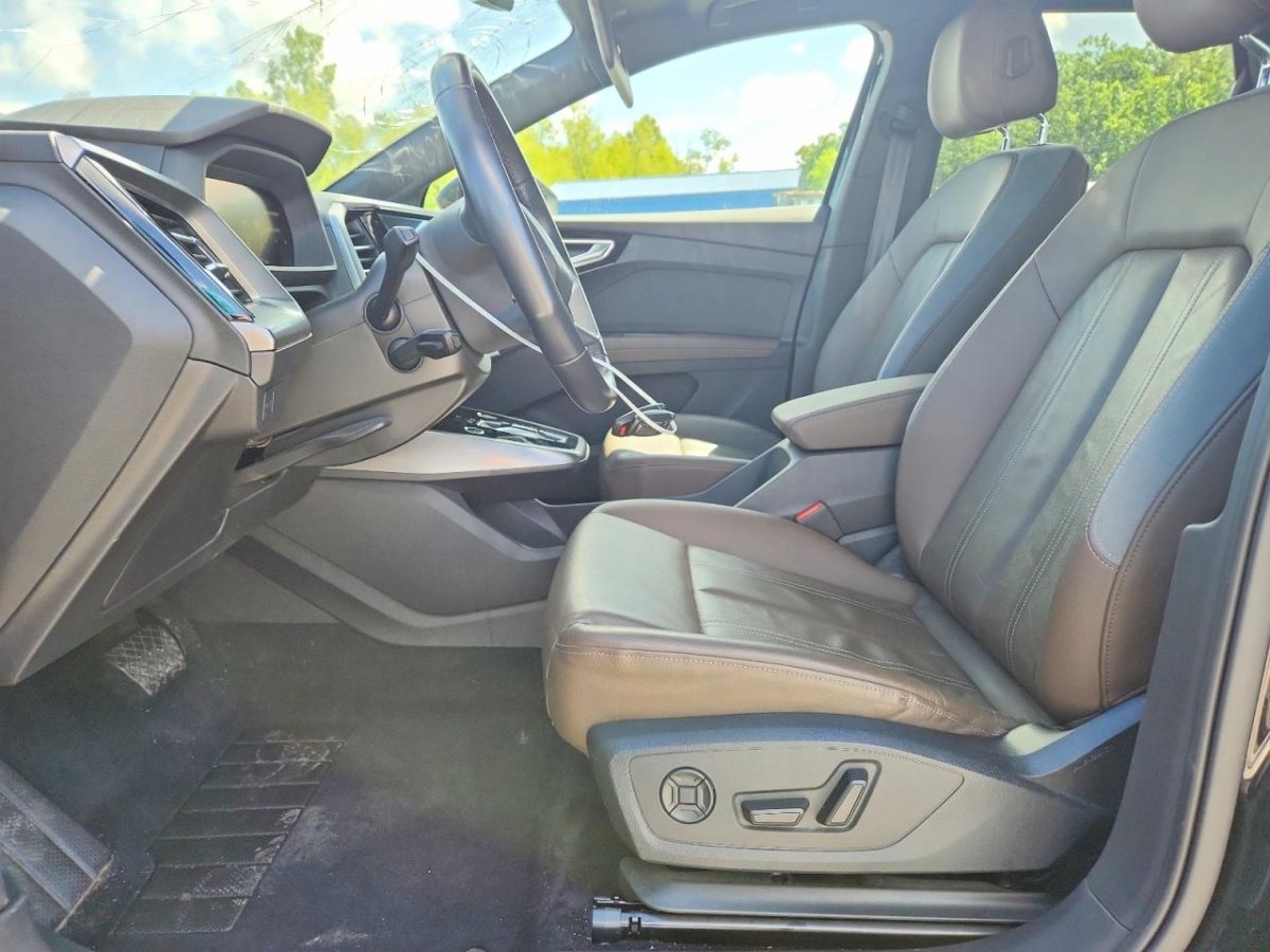 Audi Q4 E-TRON PREMIUM