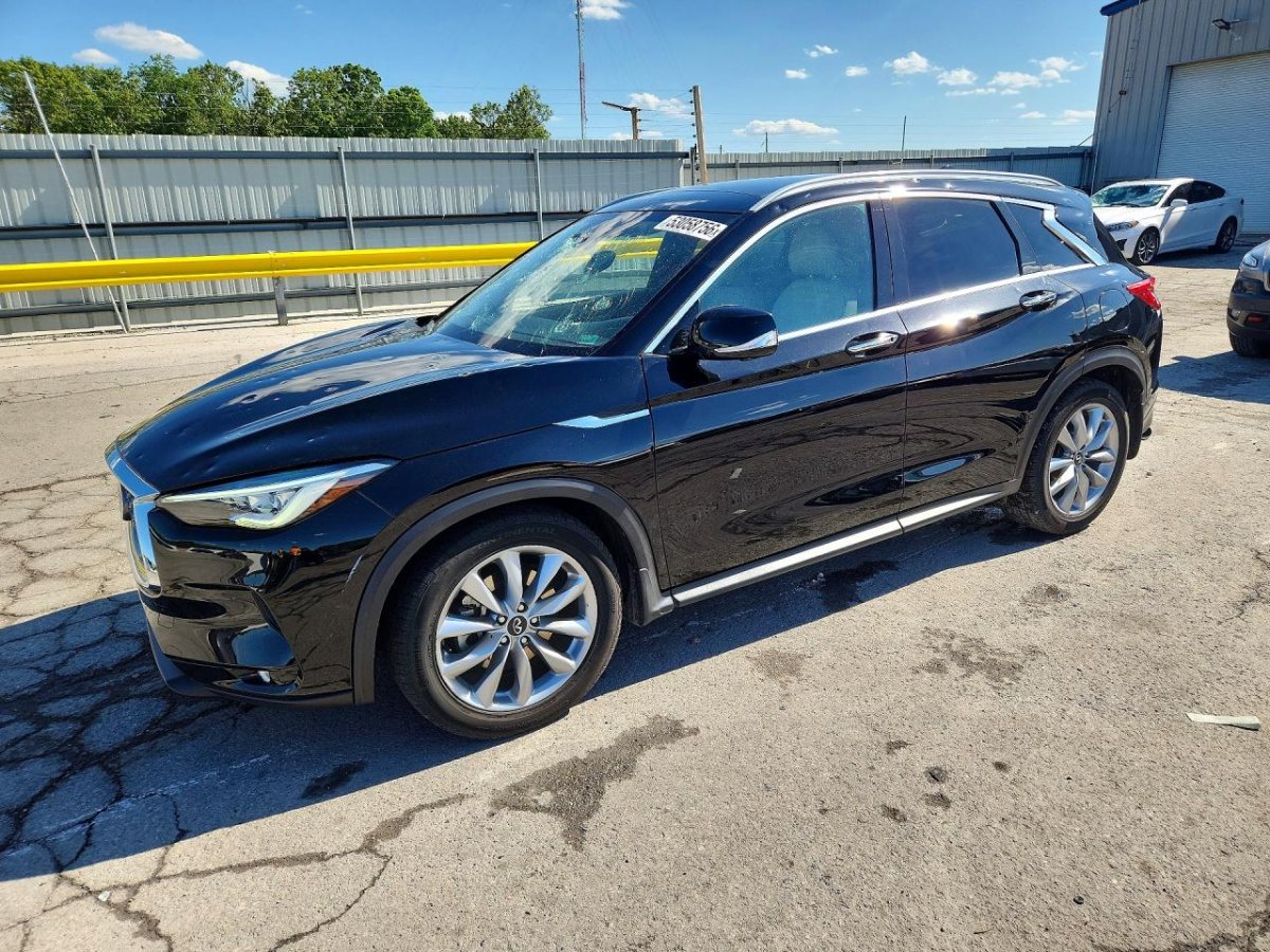 Infiniti QX50, Essential
