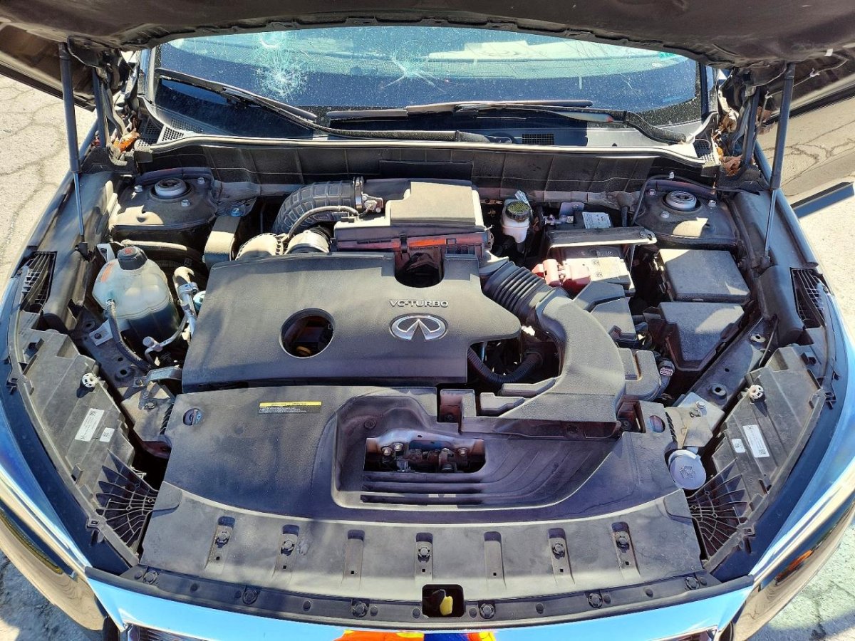 Infiniti QX50, Essential