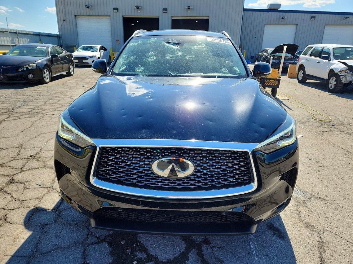 Infiniti QX50, Essential