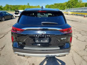 Infiniti QX50, Essential
