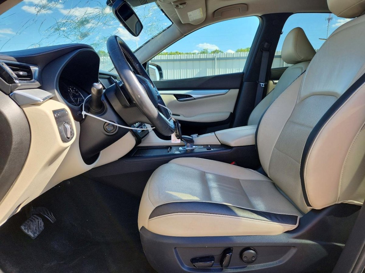 Infiniti QX50, Essential