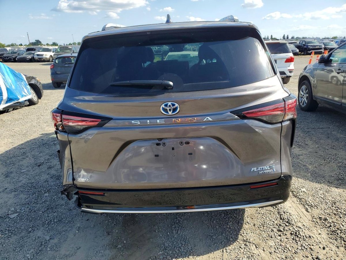 Toyota Platinum 7-Passenger