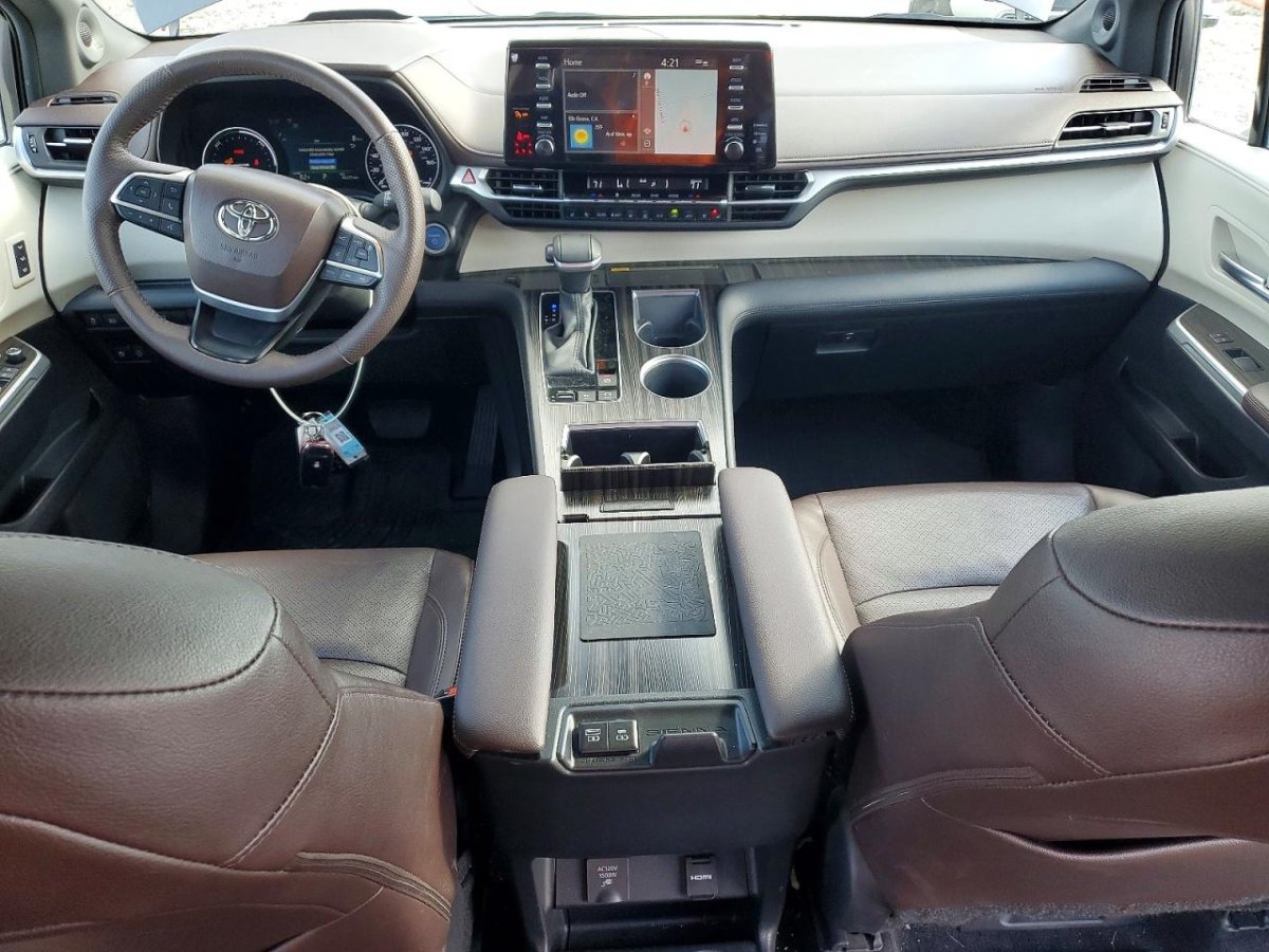 Toyota Platinum 7-Passenger