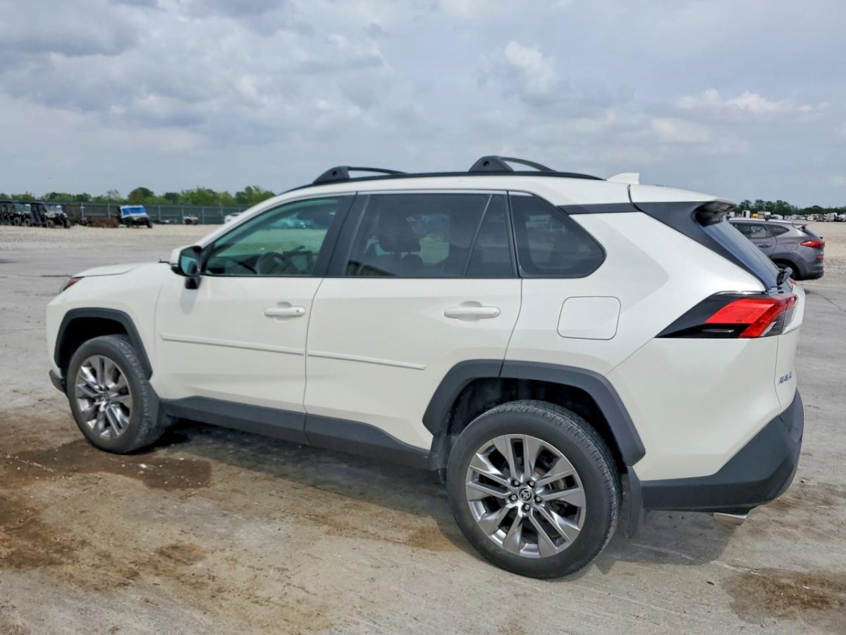 Toyota RAV4 XLE PREMIUM