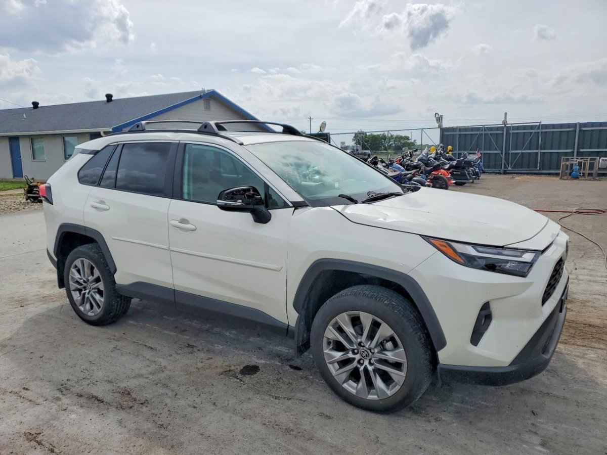 Toyota RAV4 XLE PREMIUM