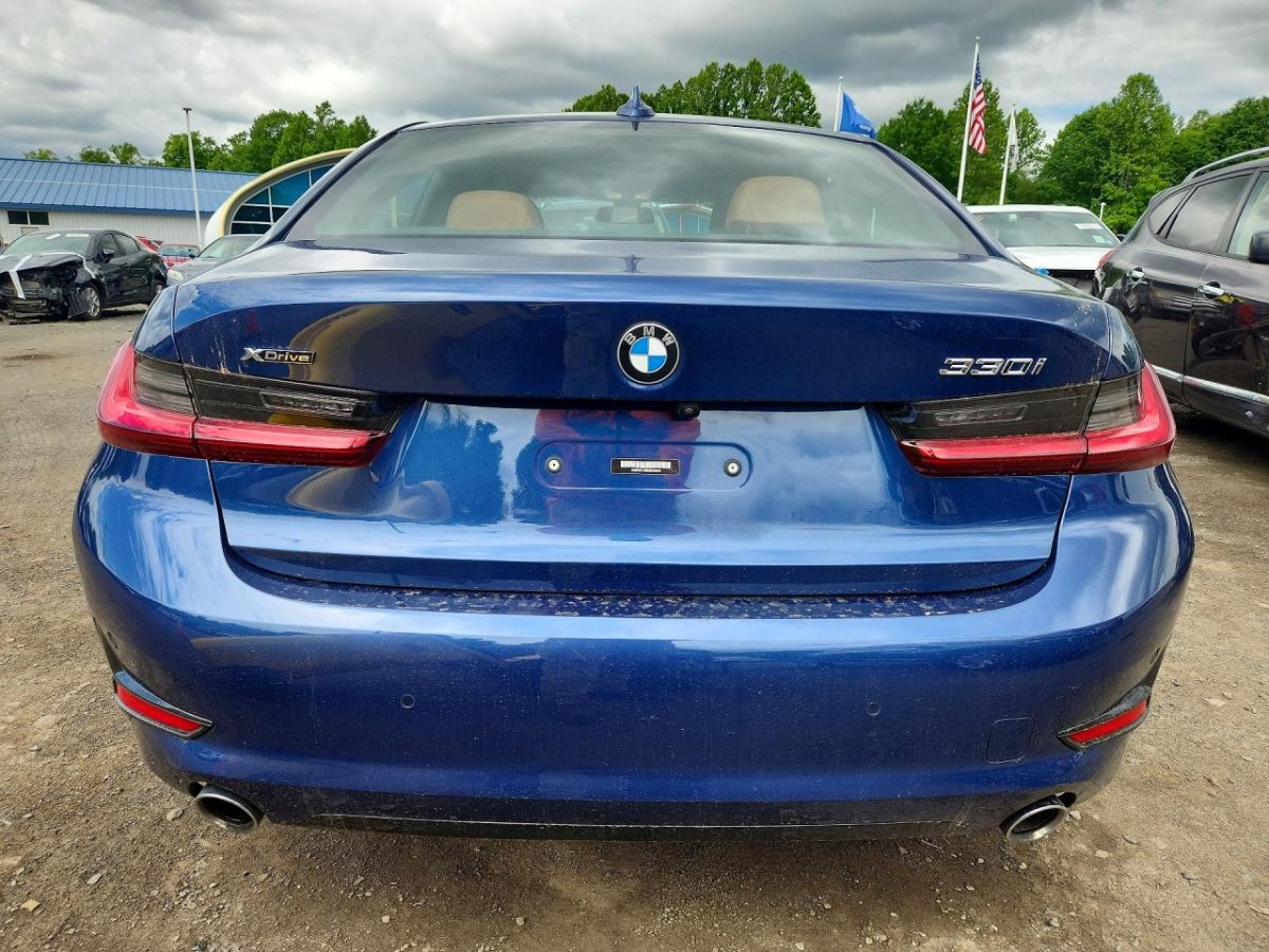 BMW 3 Series, 330XI