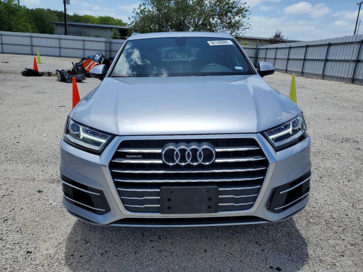 Audi Q7, Premium