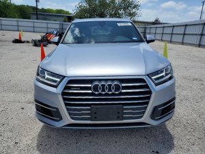 Audi Q7, Premium