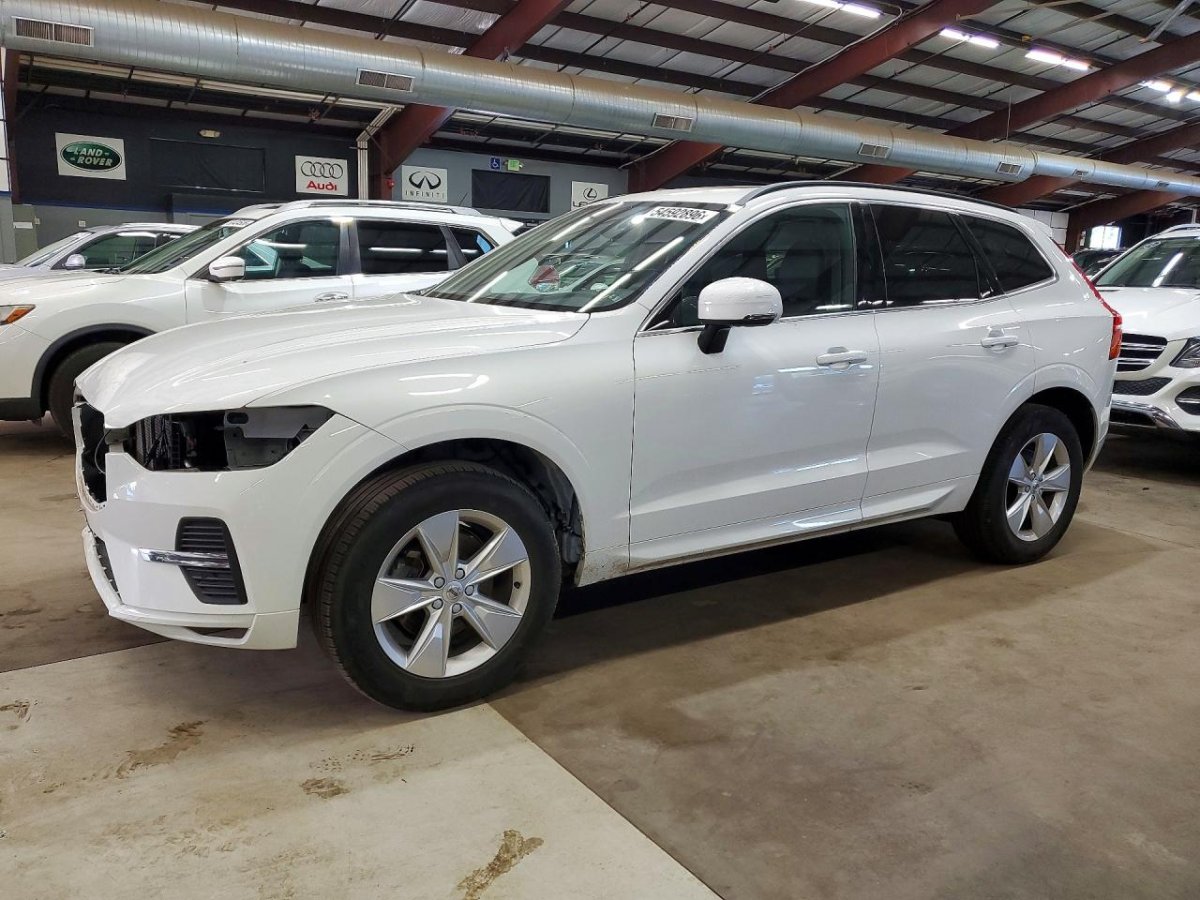 Volvo XC60, B5 Momentum
