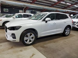 Volvo XC60, B5 Momentum