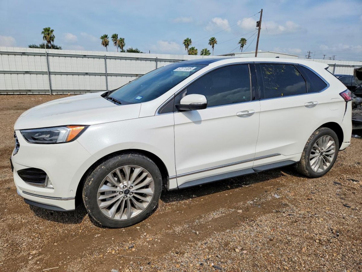 Ford Edge, Titanium