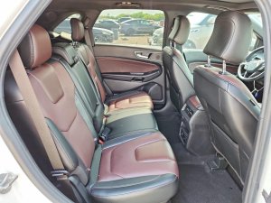 Ford Edge, Titanium