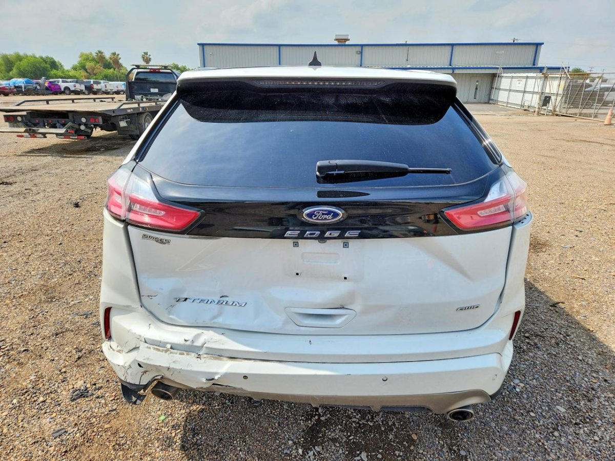 Ford Edge, Titanium