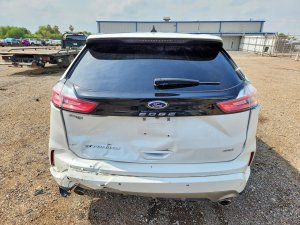 Ford Edge, Titanium