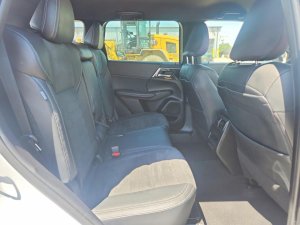 Mitsubishi Outlander, SE