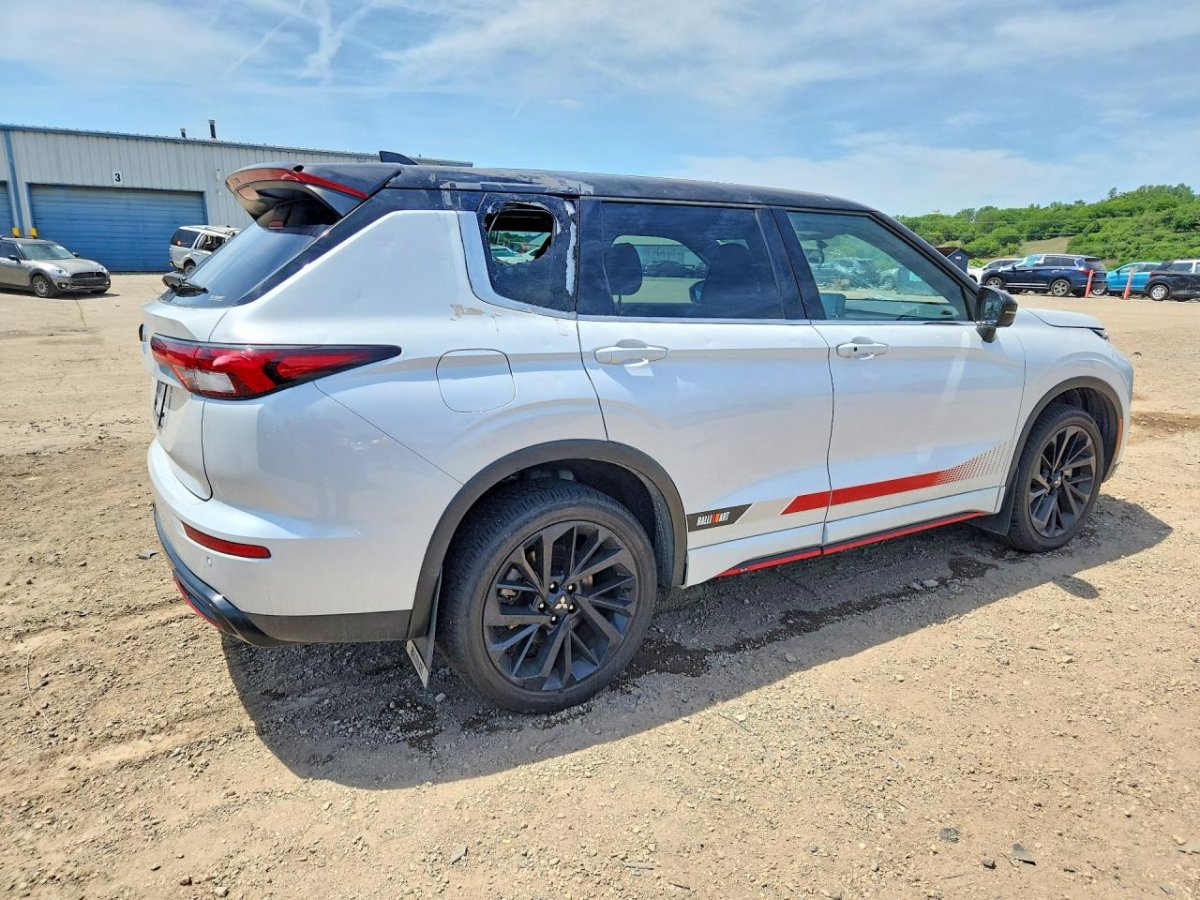 Mitsubishi Outlander, SE
