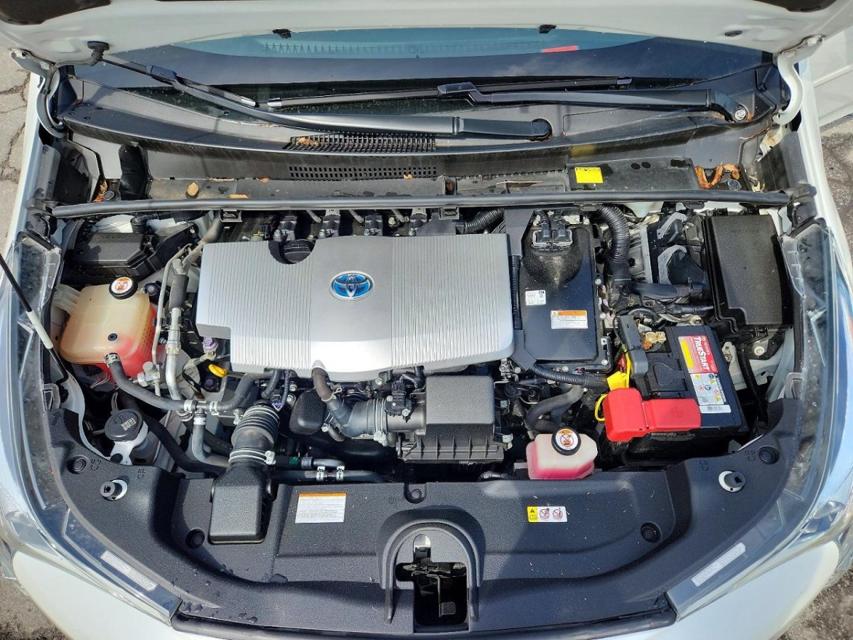 Toyota PRIUS FOUR TOURING