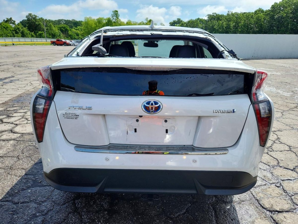 Toyota PRIUS FOUR TOURING