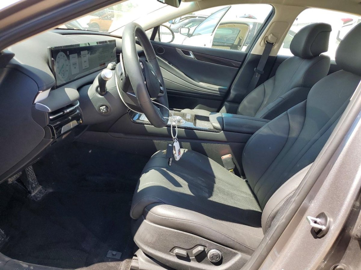 Moto GENESIS G80 BASE