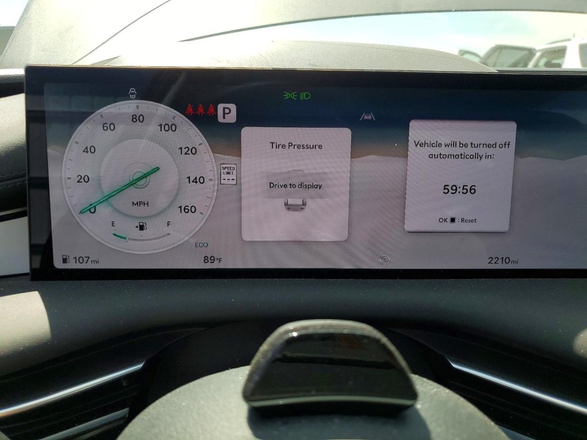 Moto GENESIS G80 BASE