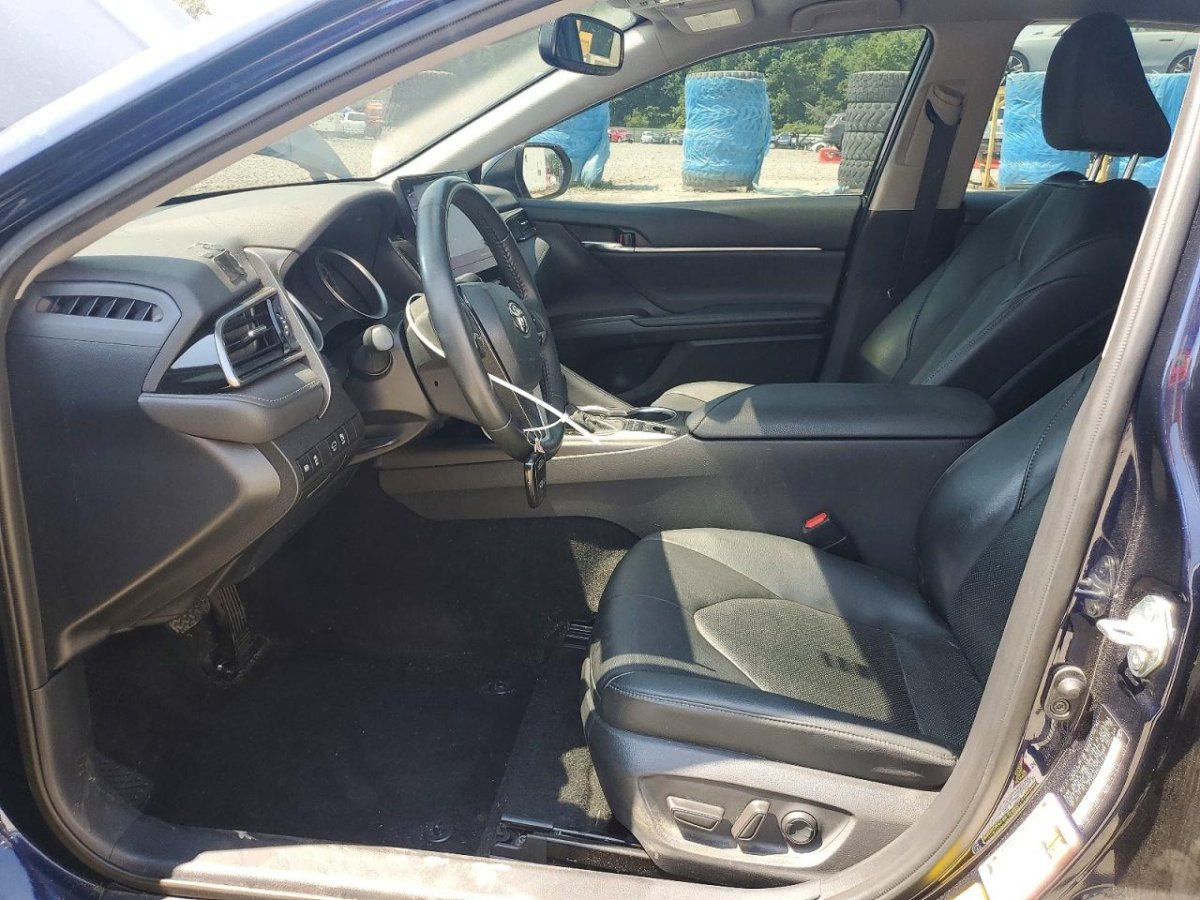 Toyota CAMRY XLE