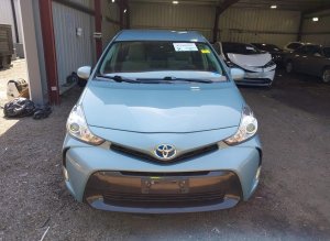Toyota PRIUS V FOUR