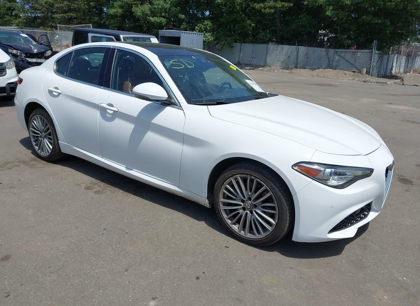 Alfa Romeo Giulia, Ti Lusso Awd