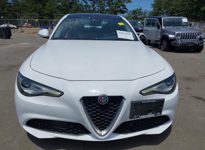 Alfa Romeo Giulia, Ti Lusso Awd
