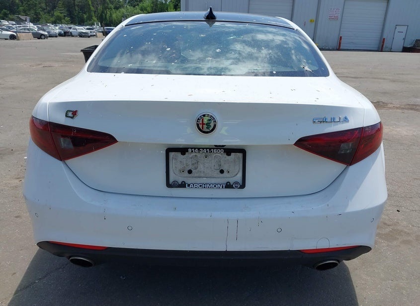 Alfa Romeo Giulia, Ti Lusso Awd