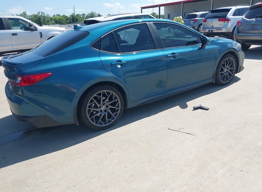 Toyota Camry, SE