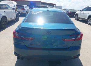 Toyota Camry, SE