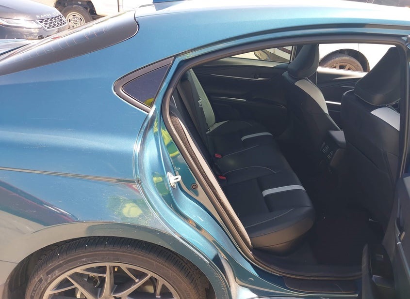 Toyota Camry, SE