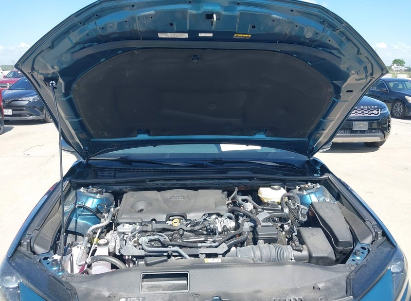 Toyota Camry, SE
