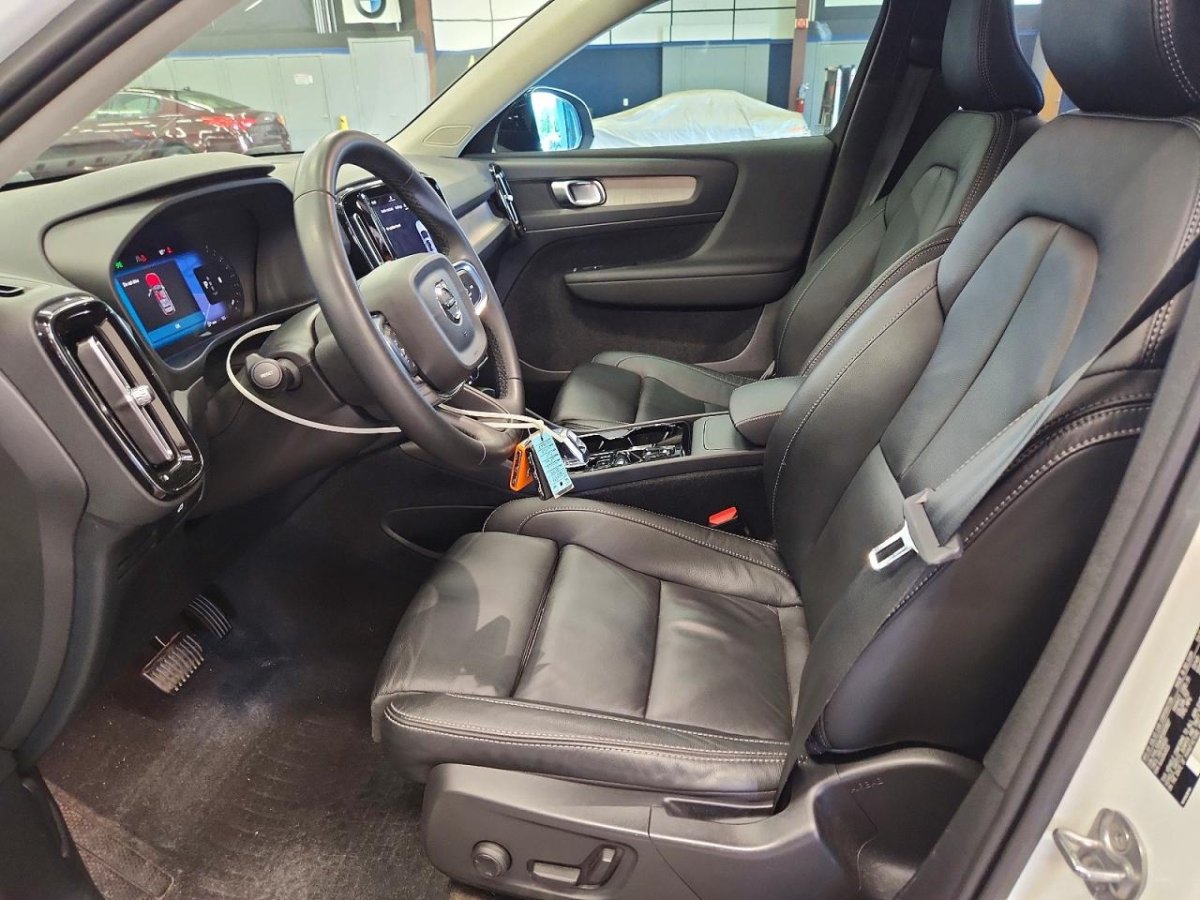 Volvo XC40 PLUS
