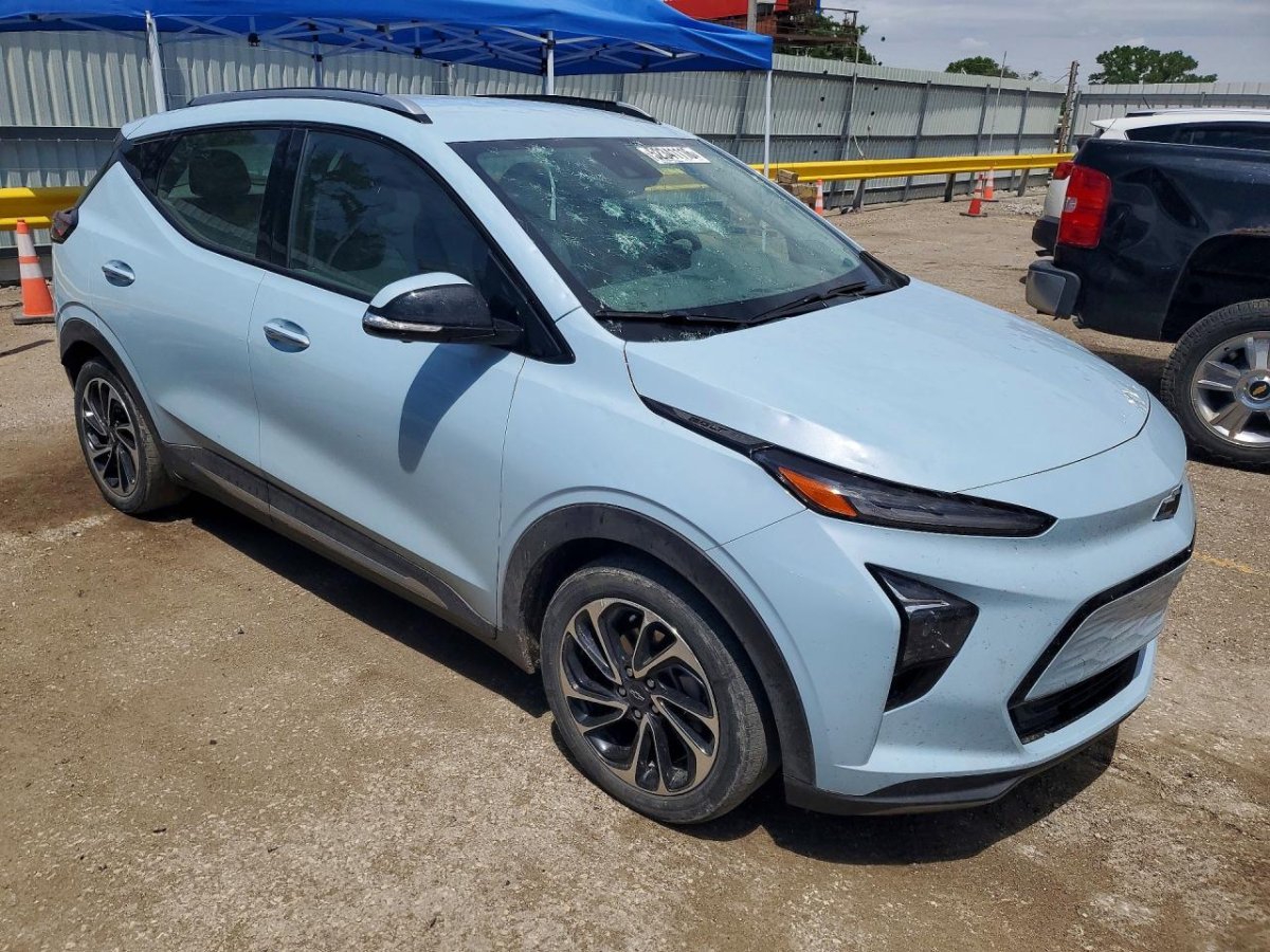 Chevrolet Bolt, Premier