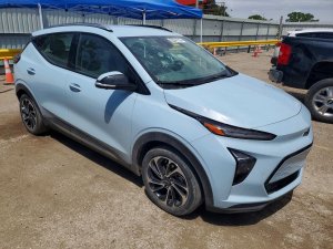 Chevrolet Bolt, Premier