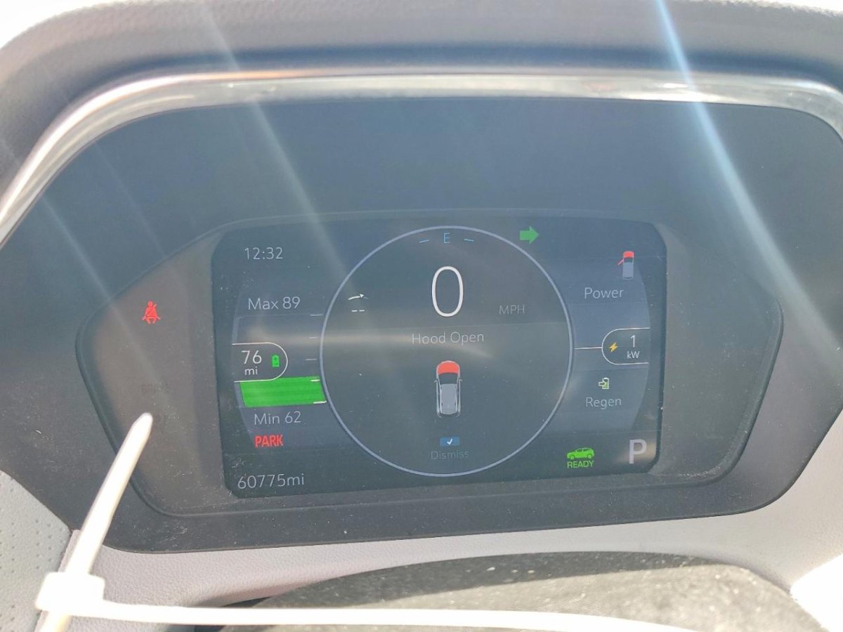 Chevrolet Bolt, Premier