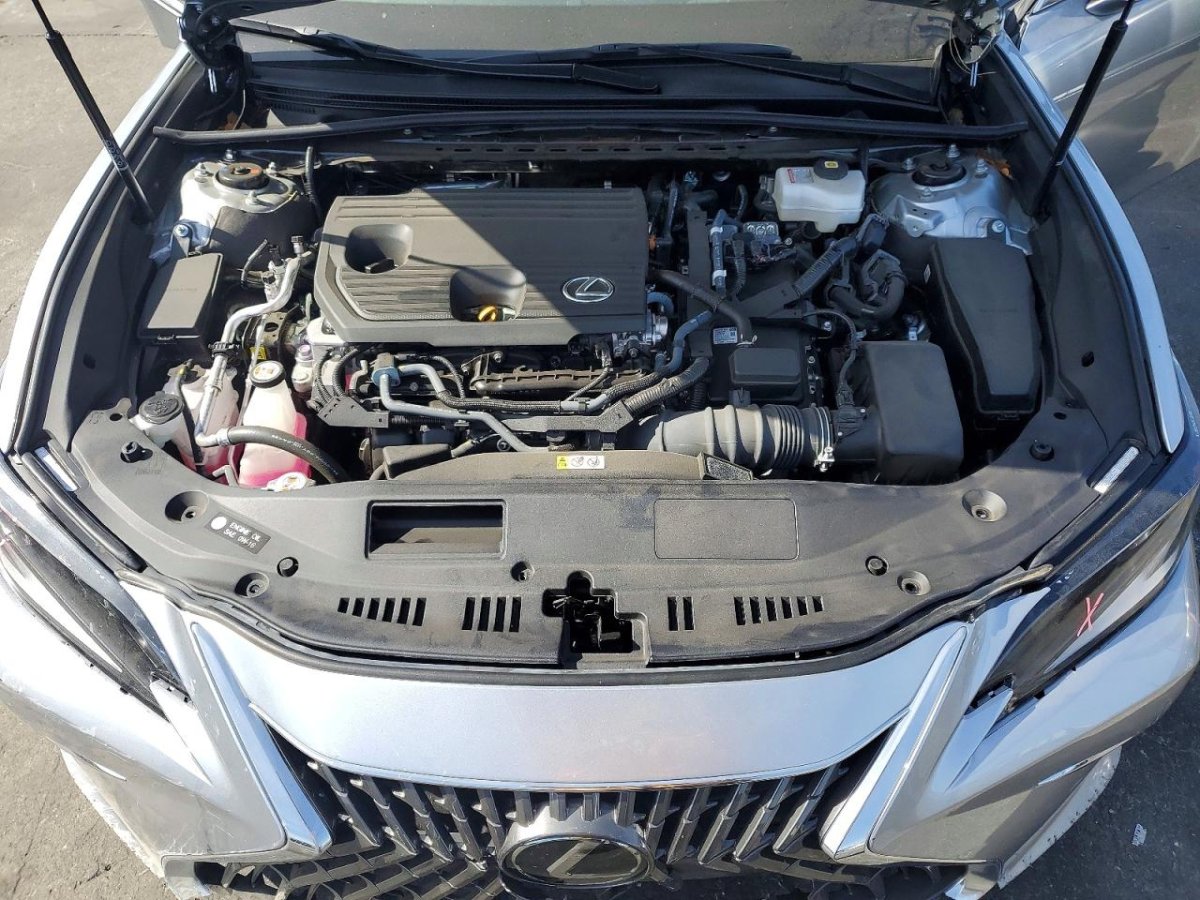 Lexus ES 300H BASE