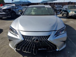 Lexus ES 300H BASE