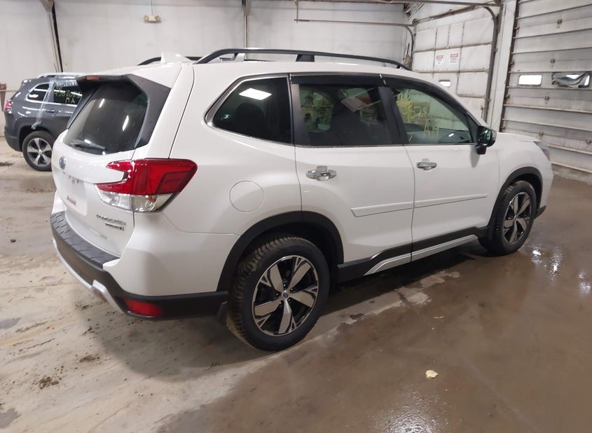 Subaru Forester, Touring