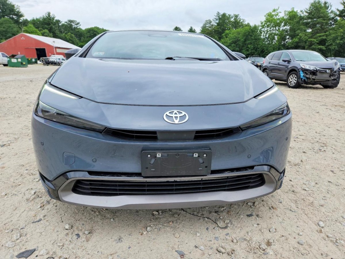 Toyota PRIUS XLE