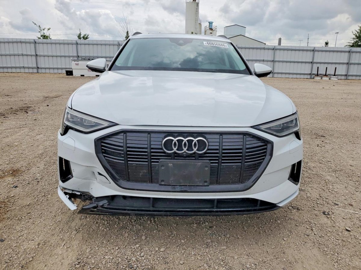 Audi E-TRON PREMIUM
