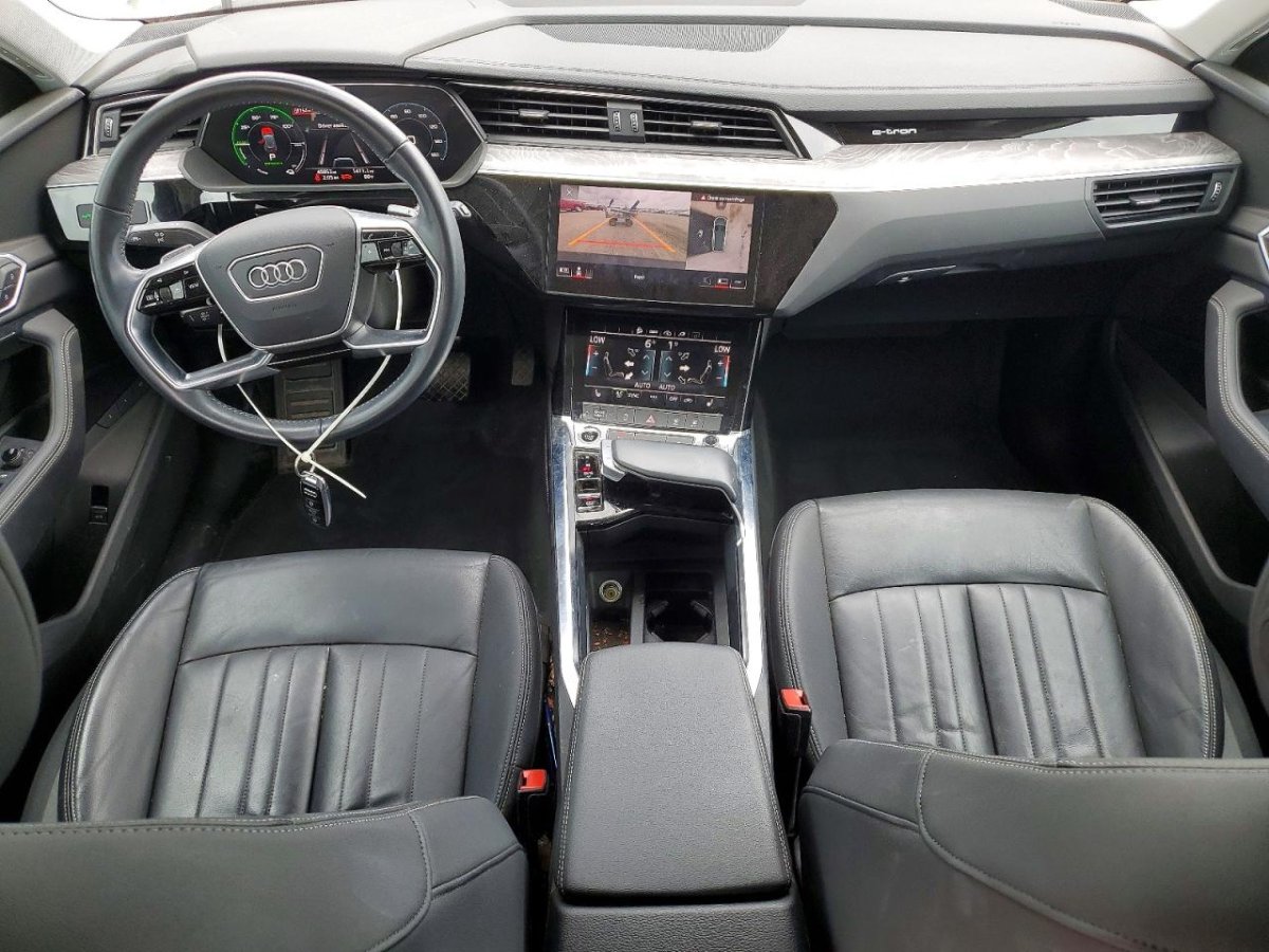 Audi E-TRON PREMIUM