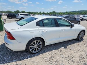 Volvo S60 T5 MOMENTUM