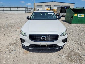 Volvo S60 T5 MOMENTUM