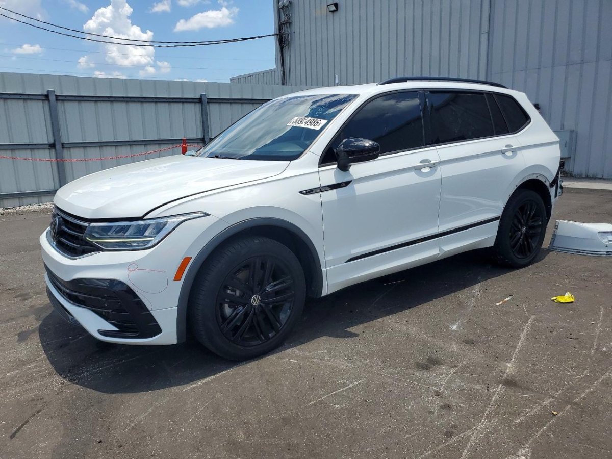 Volkswagen TIGUAN SE R-LINE BLACK
