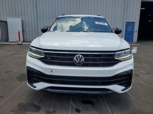 Volkswagen TIGUAN SE R-LINE BLACK